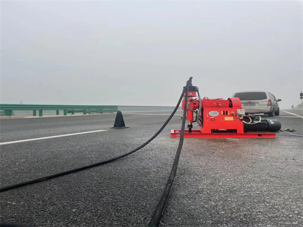 平凉马路路基路面开裂下沉注浆加固灌浆